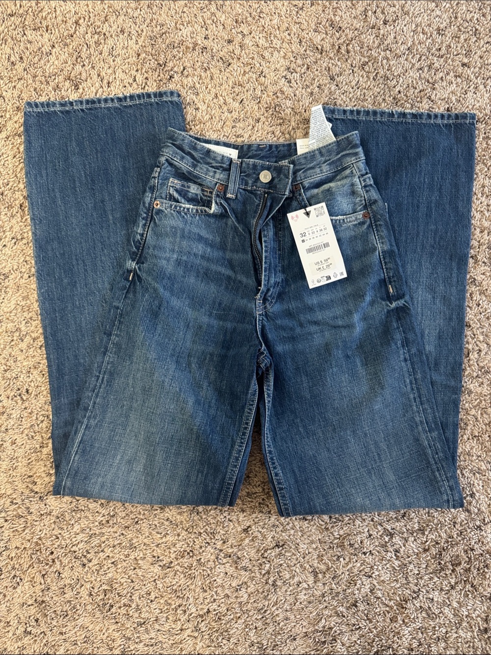 Zara Mid Wash Straight-Leg Jeans in Blue
